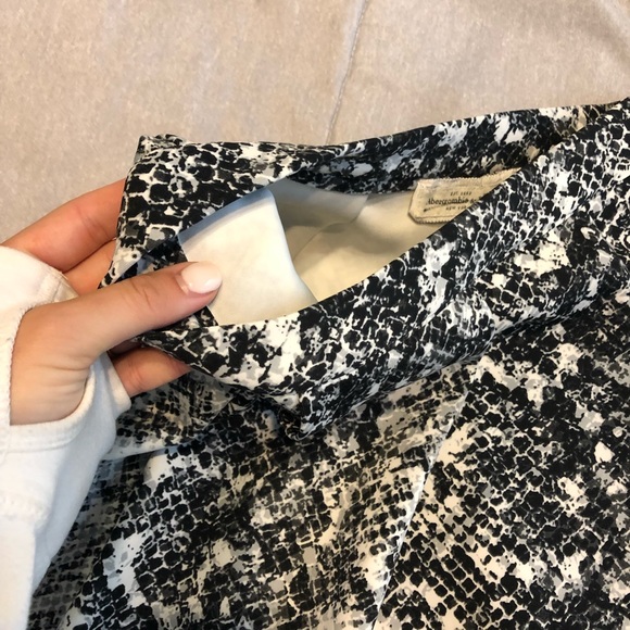 Snake print Skirt - Picture 4 of 5